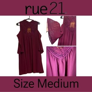 🌺NWOT Rue21 Boho Burgundy Lace Yoke Tunic | Cold Shoulder Flowy Whimsigoth Top M